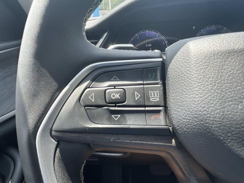 Used 2023 Jeep Grand Cherokee Limited RWD image 24