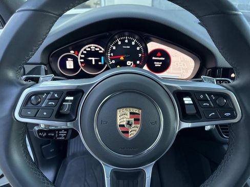 Used 2023 Porsche Cayenne Platinum Edition AWD/4WD image 29