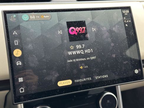 Used 2023 Land Rover Range Rover SE image 14