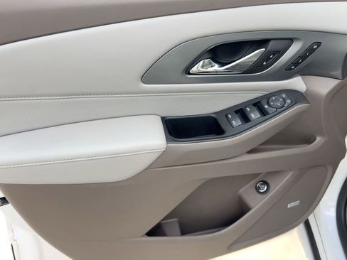 Certified 2019 Chevrolet Traverse Premier w/ Driver Confidence II Package image 12