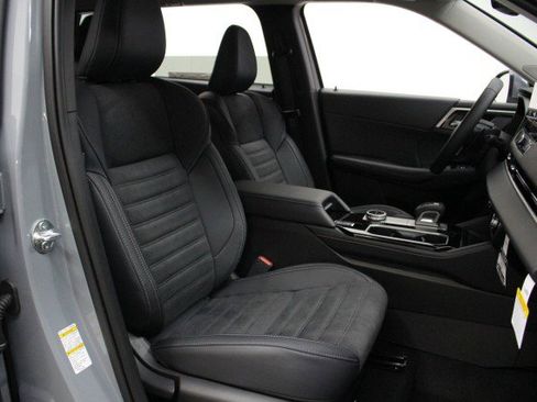 New 2026 Mitsubishi Outlander SE image 19