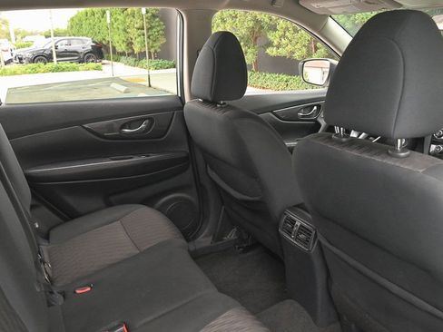 Used 2018 Nissan Rogue S w/ S Value Package FWD image 16