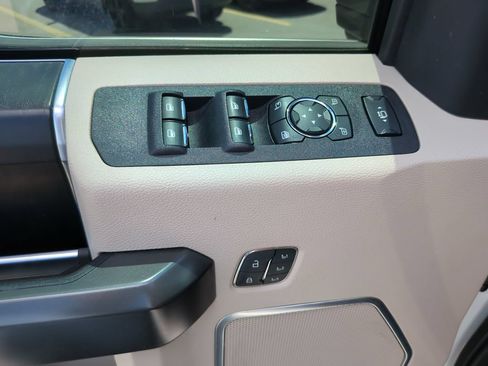 Used 2020 Ford F250 Limited w/ FX4 Off-Road Package AWD/4WD image 18