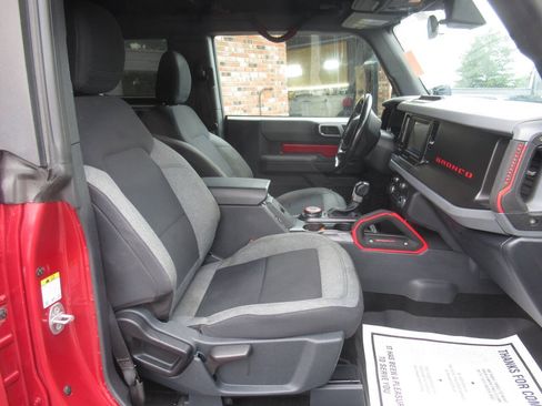 Used 2021 Ford Bronco Big Bend w/ Sasquatch Package AWD/4WD image 11