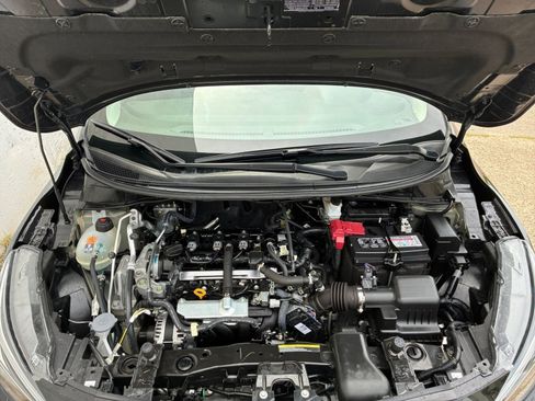 Used 2025 Nissan Versa SV FWD image 30
