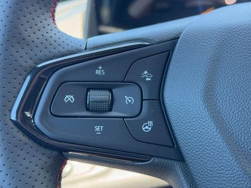 New 2026 Chevrolet Trax RS w/ Sunroof Package FWD image 28