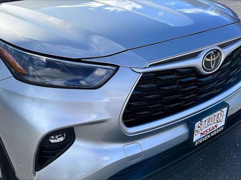 Used 2024 Toyota Highlander LE image 31