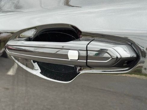 New 2026 Cadillac XT5 Sportv image 14