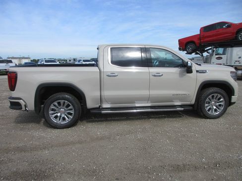New 2026 GMC Sierra 1500 Denali AWD/4WD image 3