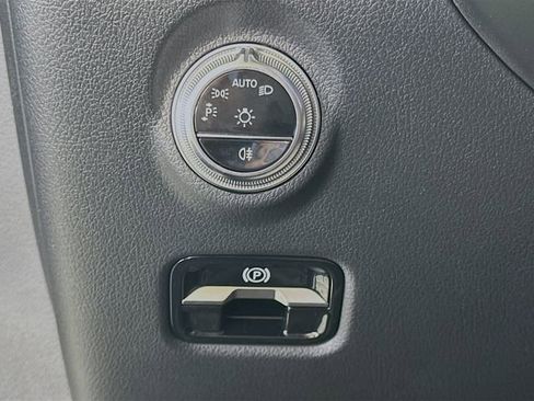 New 2026 Mercedes-Benz C 300 4MATIC Sedan image 10