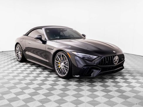 Used 2022 Mercedes-Benz SL 63 AMG 4MATIC w/ Driver Assistance Package image 6