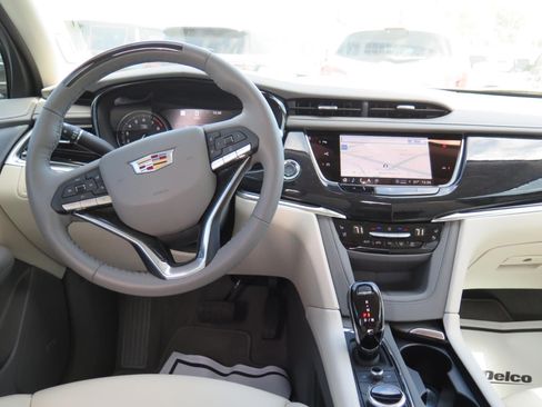 Used 2025 Cadillac XT6 Premium Luxury w/ Technology Package image 21