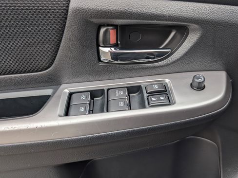 Used 2017 Subaru Crosstrek 2.0i Premium w/ Moonroof Package image 16