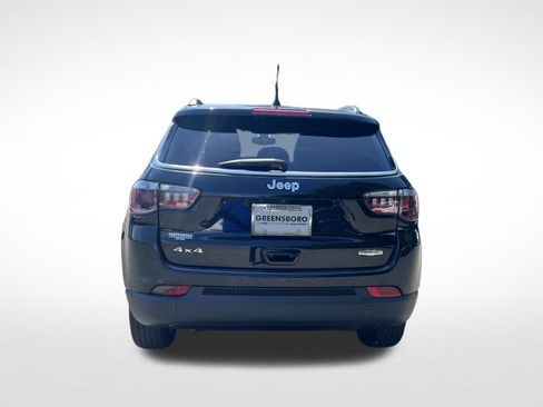 Used 2023 Jeep Compass Latitude AWD/4WD image 4