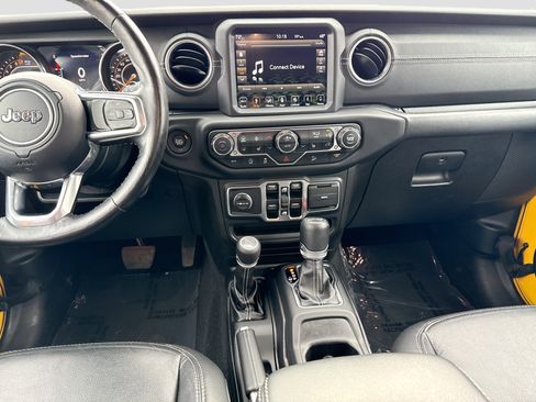 Used 2019 Jeep Wrangler Unlimited Sahara w/ Dual Top Group image 17