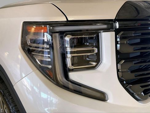 Used 2023 GMC Sierra 1500 Denali Ultimate AWD/4WD image 25