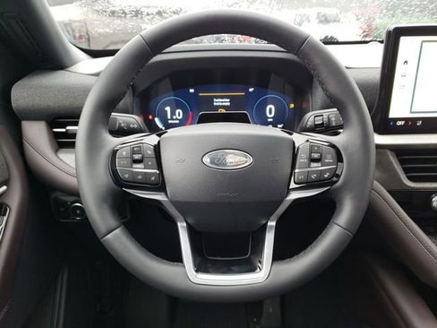 New 2025 Ford Explorer Platinum w/ Ultimate Package image 14