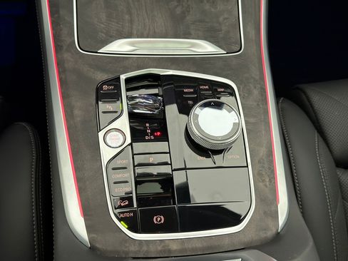 Used 2025 BMW X5 xDrive40i w/ Executive Package image 15