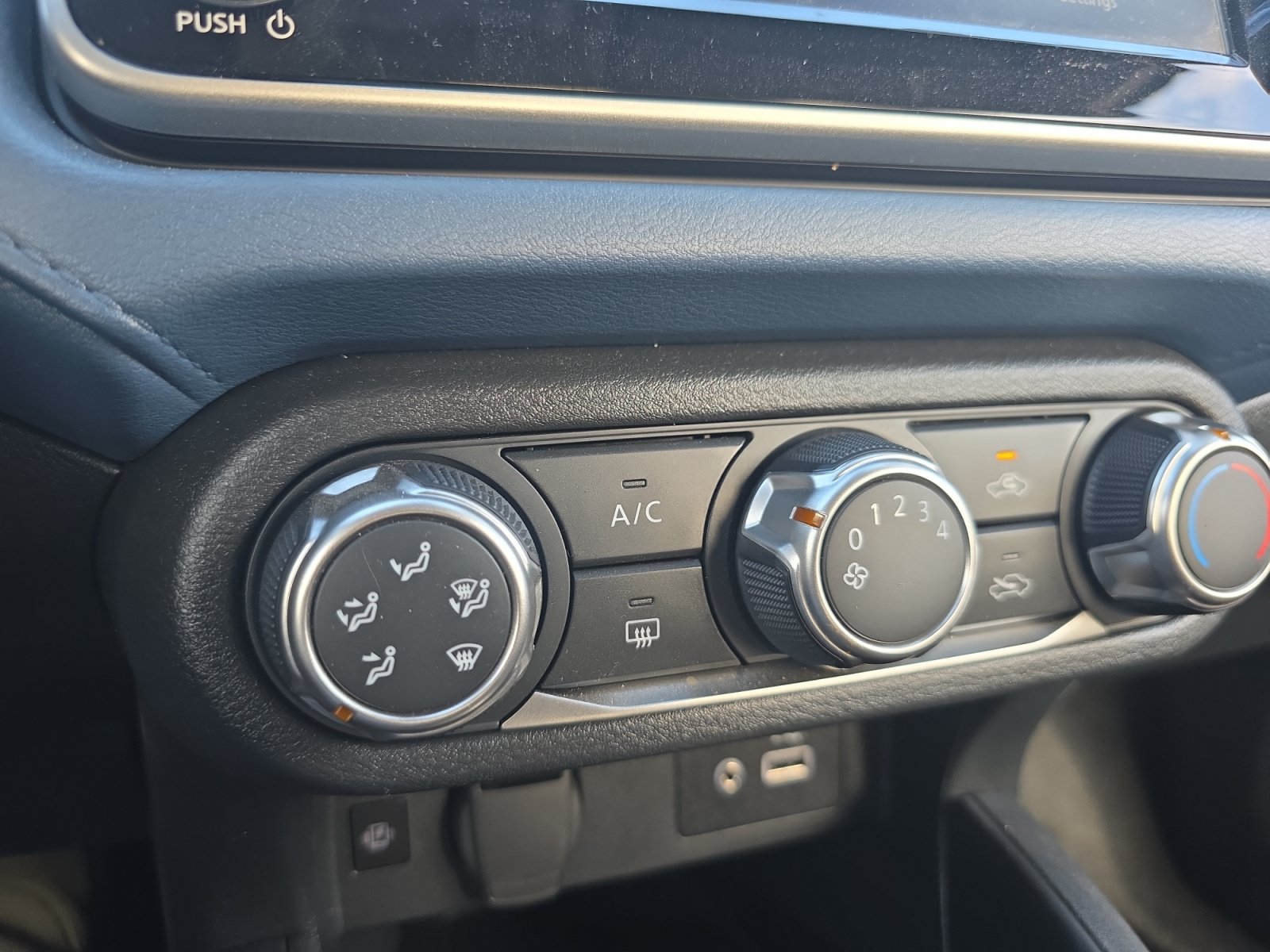 Used 2025 Nissan Versa SV FWD image 16