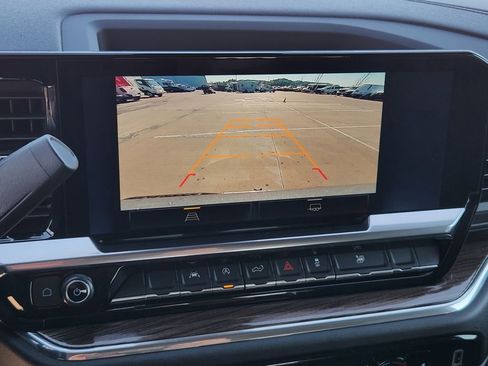 Used 2023 Chevrolet Silverado 1500 LT image 24