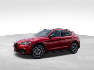 New 2025 Alfa Romeo Stelvio Sprint w/ Convenience Package AWD/4WD video 2