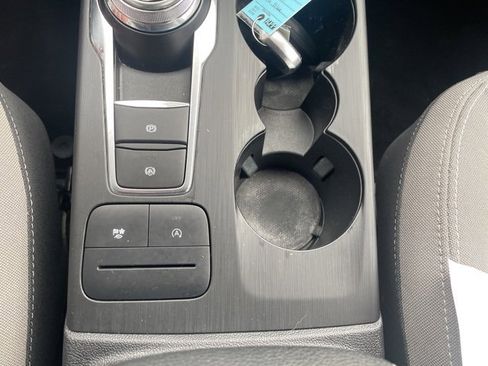 Used 2020 Ford Escape SE image 29