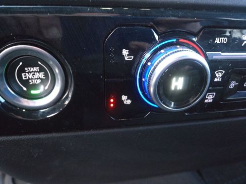 Used 2023 GMC Sierra 1500 Elevation image 21