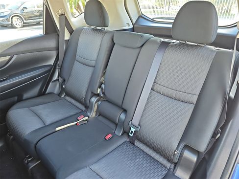 Used 2020 Nissan Rogue S image 13