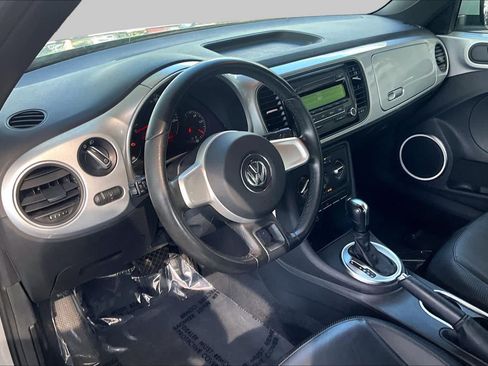 Used 2012 Volkswagen Beetle 2.5 FWD image 16
