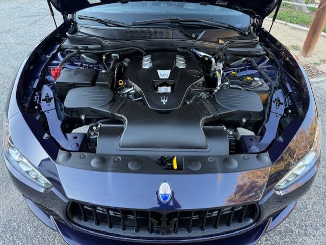 Used 2015 Maserati Ghibli RWD image 9