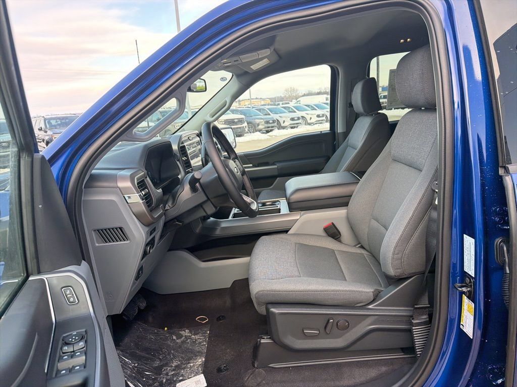 New 2026 Ford F150 XLT w/ Equipment Group 302A MID AWD/4WD image 15