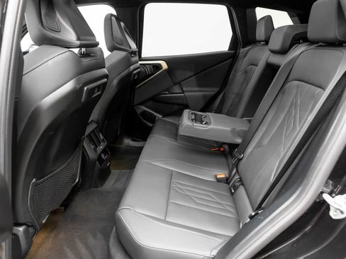 Used 2025 BMW X3 xDrive30i w/ Convenience Package image 12