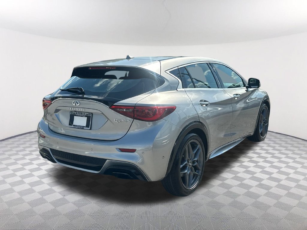Used 2018 INFINITI QX30 Sport w/ Sport Leather Package FWD image 5