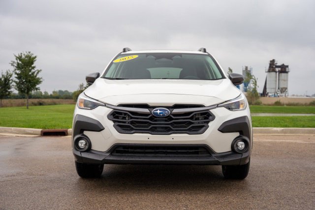 Used 2025 Subaru Crosstrek 2.5i Premium AWD/4WD image 2
