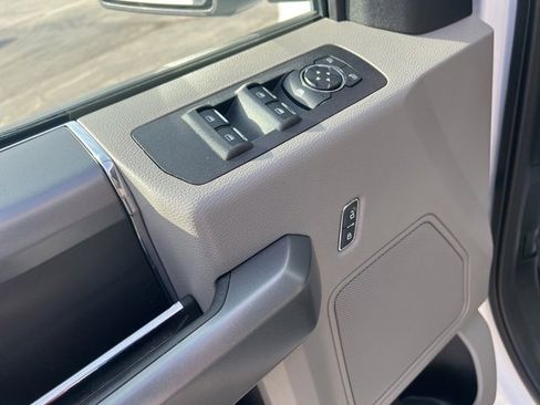 Used 2019 Ford F150 XLT w/ Equipment Group 302A Luxury image 9