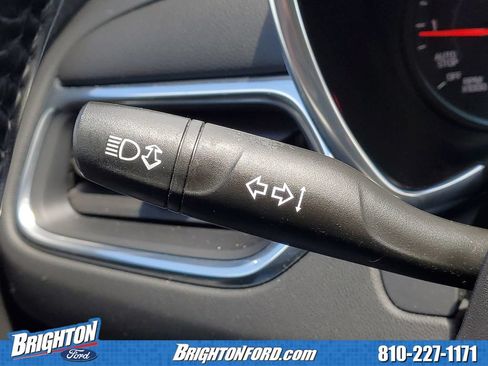 Used 2019 Chevrolet Equinox LT FWD image 18