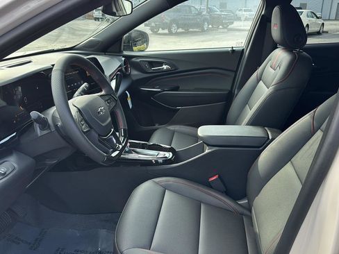 New 2026 Chevrolet Trax RS w/ Driver Confidence Package image 8