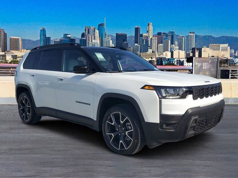 New 2026 Jeep Cherokee Overland image 5