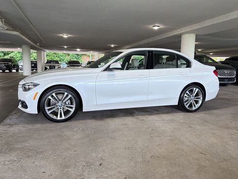 Used 2016 BMW 328i Sedan RWD image 2