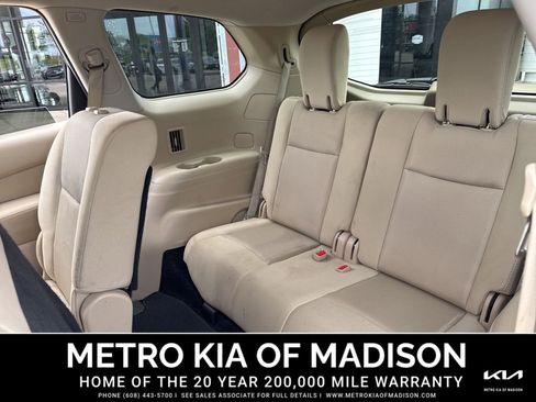 Used 2017 Nissan Pathfinder SV w/ SV Cold Weather Package AWD/4WD image 28