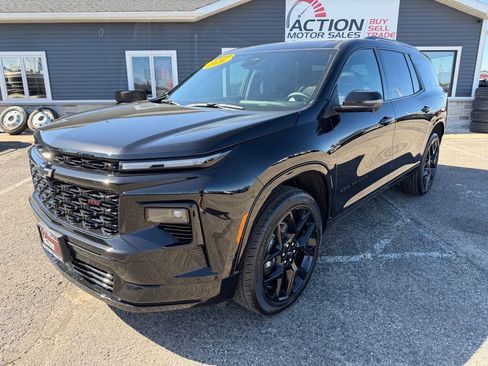 Used 2026 Chevrolet Traverse RS w/ LPO, Floor Liner Package AWD/4WD image 1