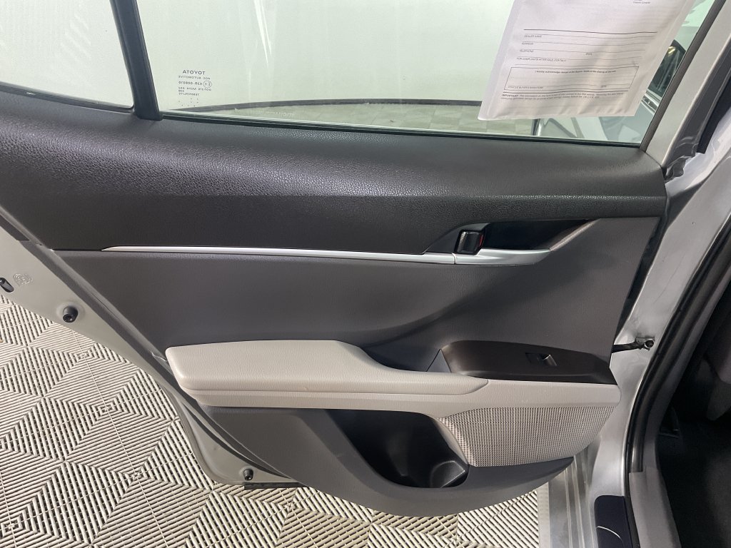 Used 2024 Toyota Camry LE FWD image 18