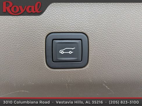 Used 2024 GMC Yukon XL Denali image 15