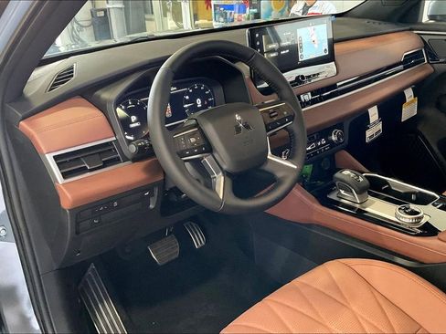 New 2026 Mitsubishi Outlander SEL FWD image 6