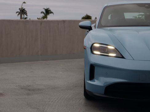 Certified 2025 Porsche Taycan image 12