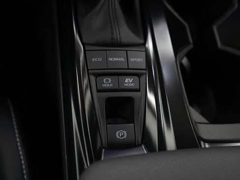 Used 2025 Toyota Camry SE image 22