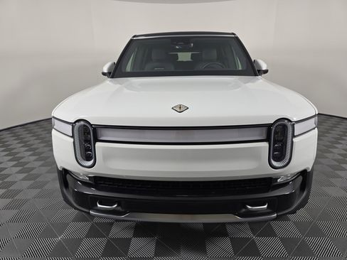Used 2024 Rivian R1S Adventure AWD/4WD image 8