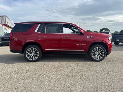 New 2026 GMC Yukon Denali w/ Denali Reserve Package AWD/4WD image 7