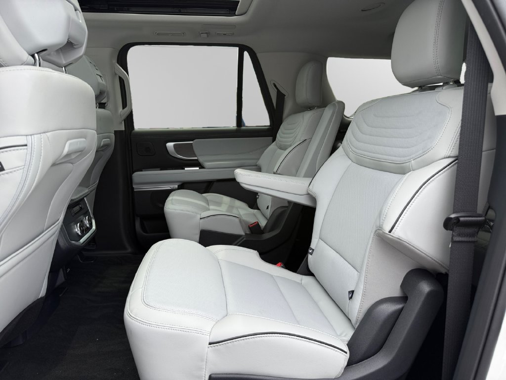 New 2026 Ford Expedition Max Platinum w/ Platinum Ultimate Package AWD/4WD image 15