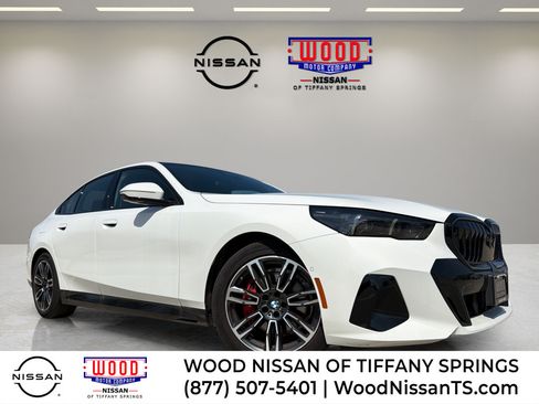 Used 2026 BMW 530i RWD image 1